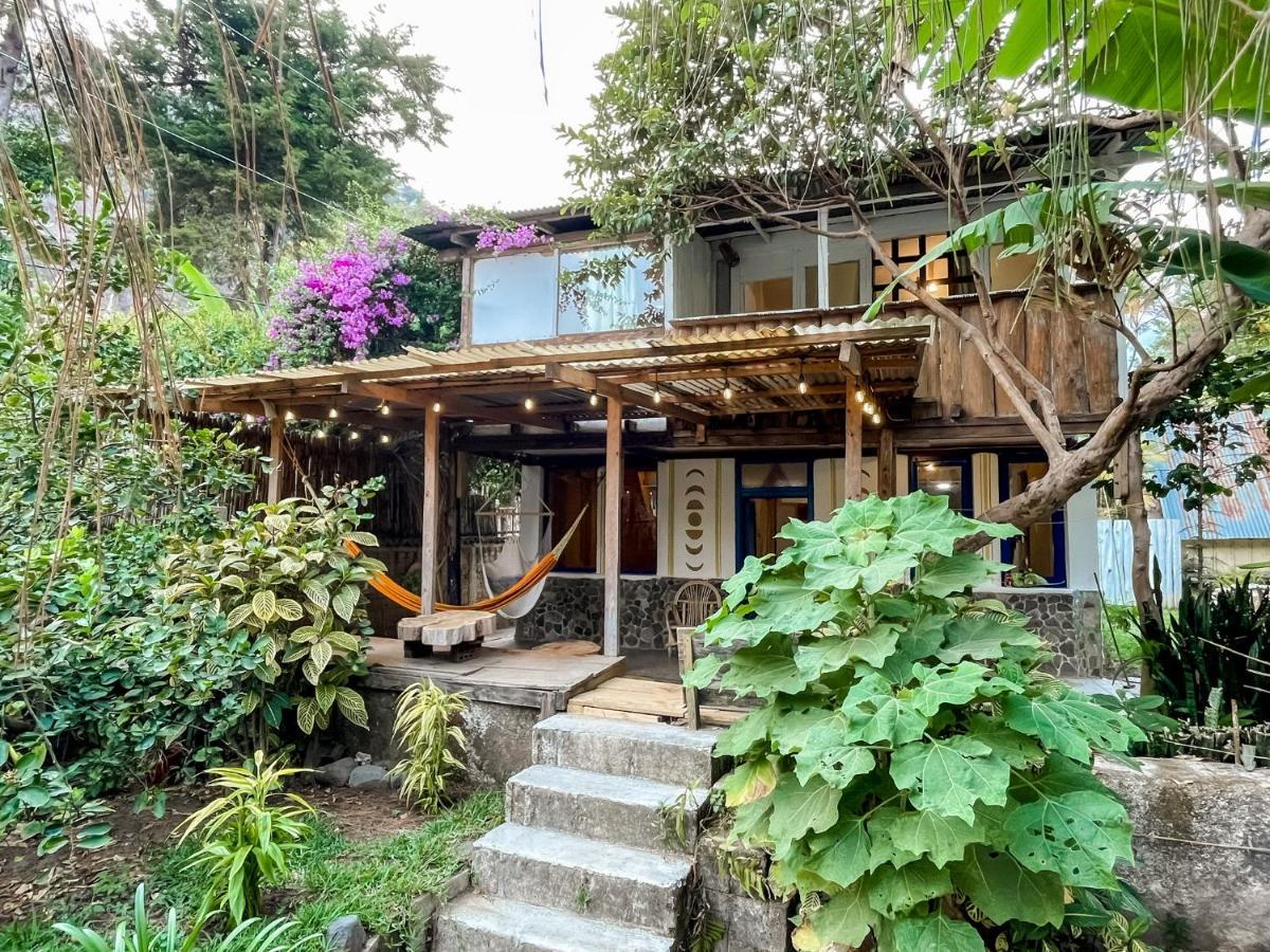Unicorn Reborn - Peaceful Rentals San Marcos La Laguna Bagian luar foto